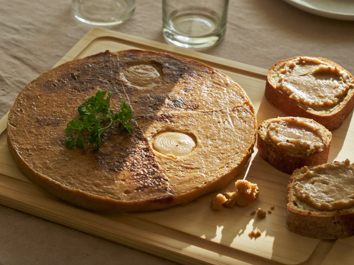 Брускетта с паштетом из куриной печени