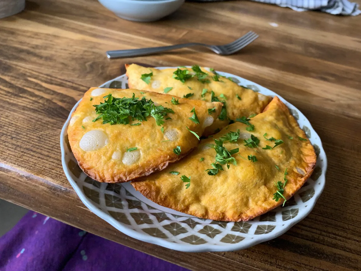 Чебуреки с куриным фаршем