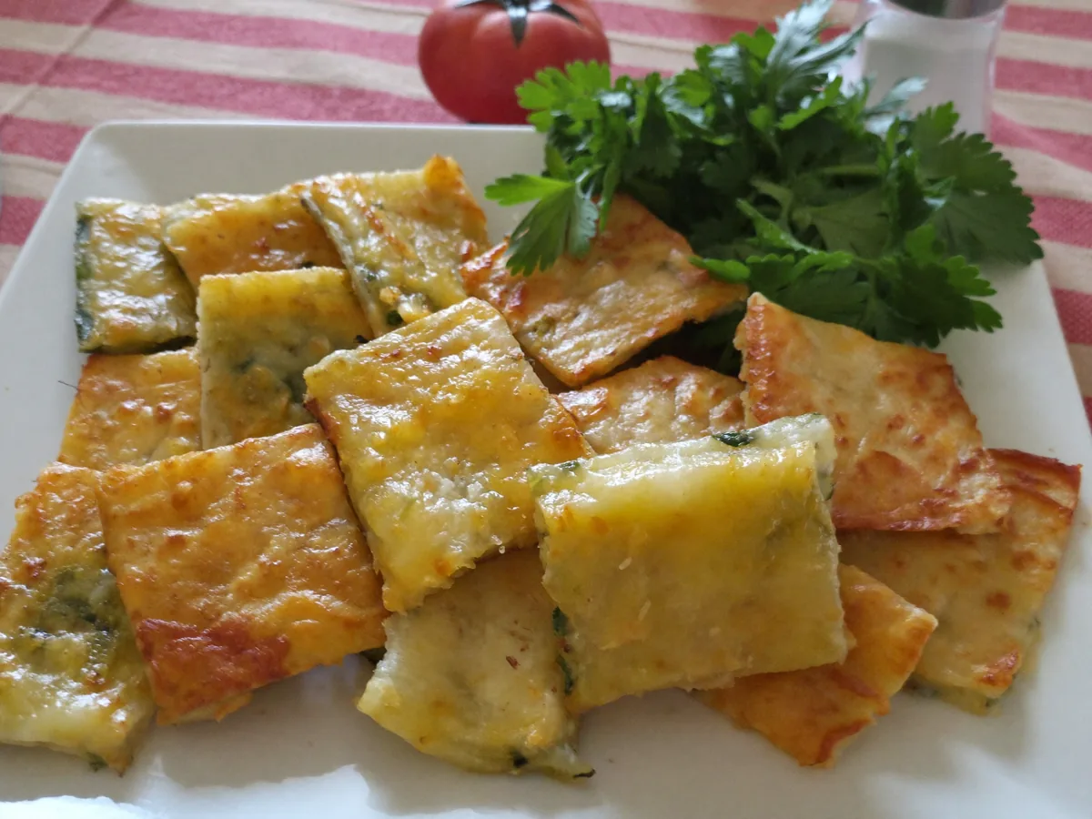 Чипсы из лаваша с сыром в духовке