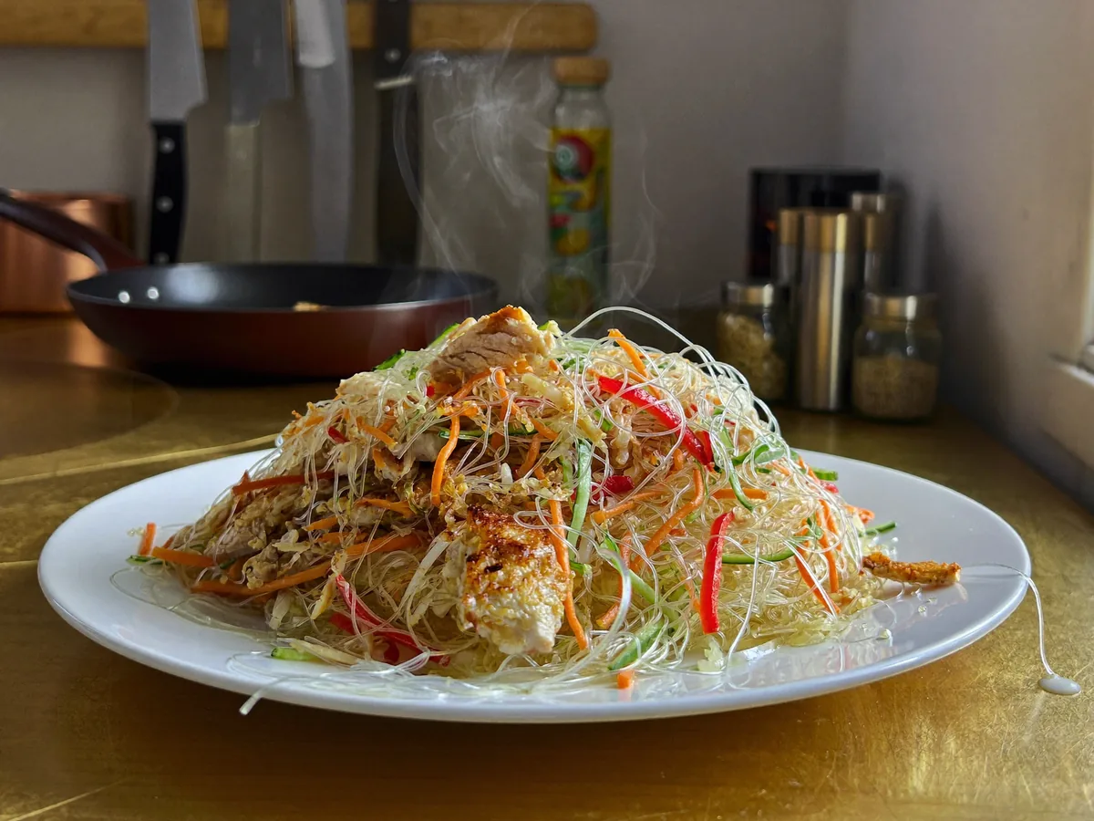 Фунчоза с курицей и грибами