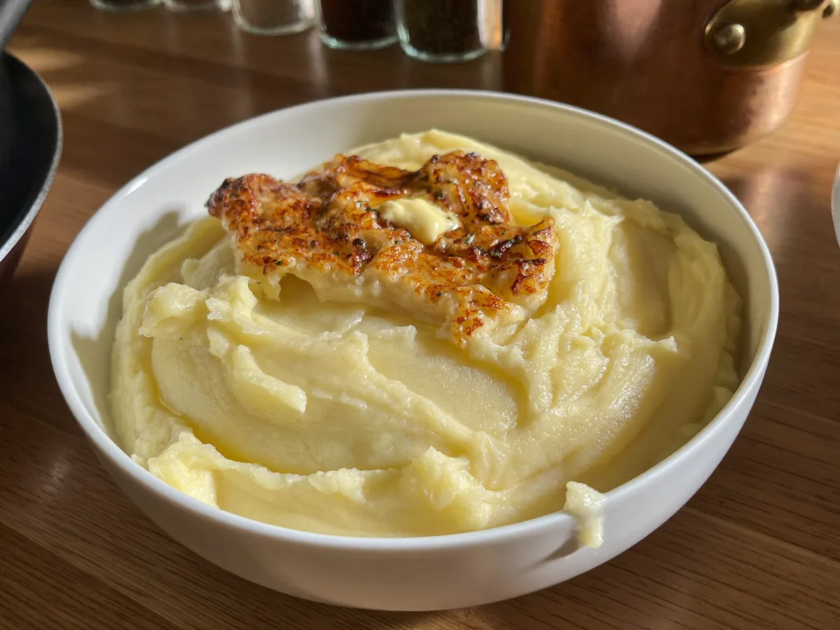 Картофельное пюре с грибами и сыром