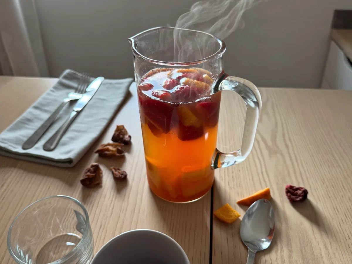 Компот из клубники и апельсина