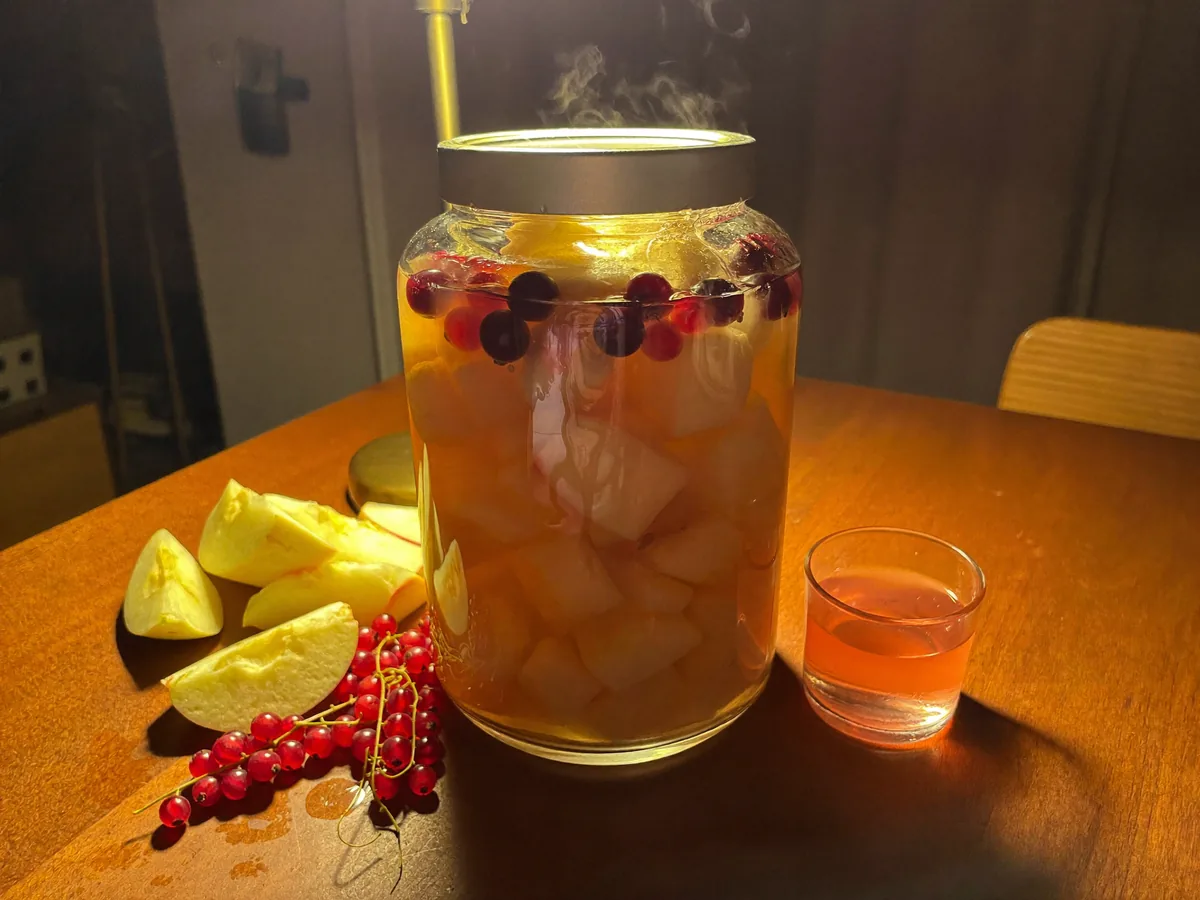 Компот из яблок и смородины на зиму