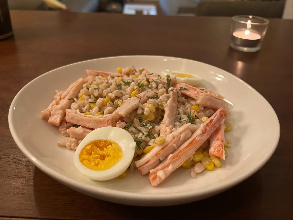 Крабовый салат классический с огурцом
