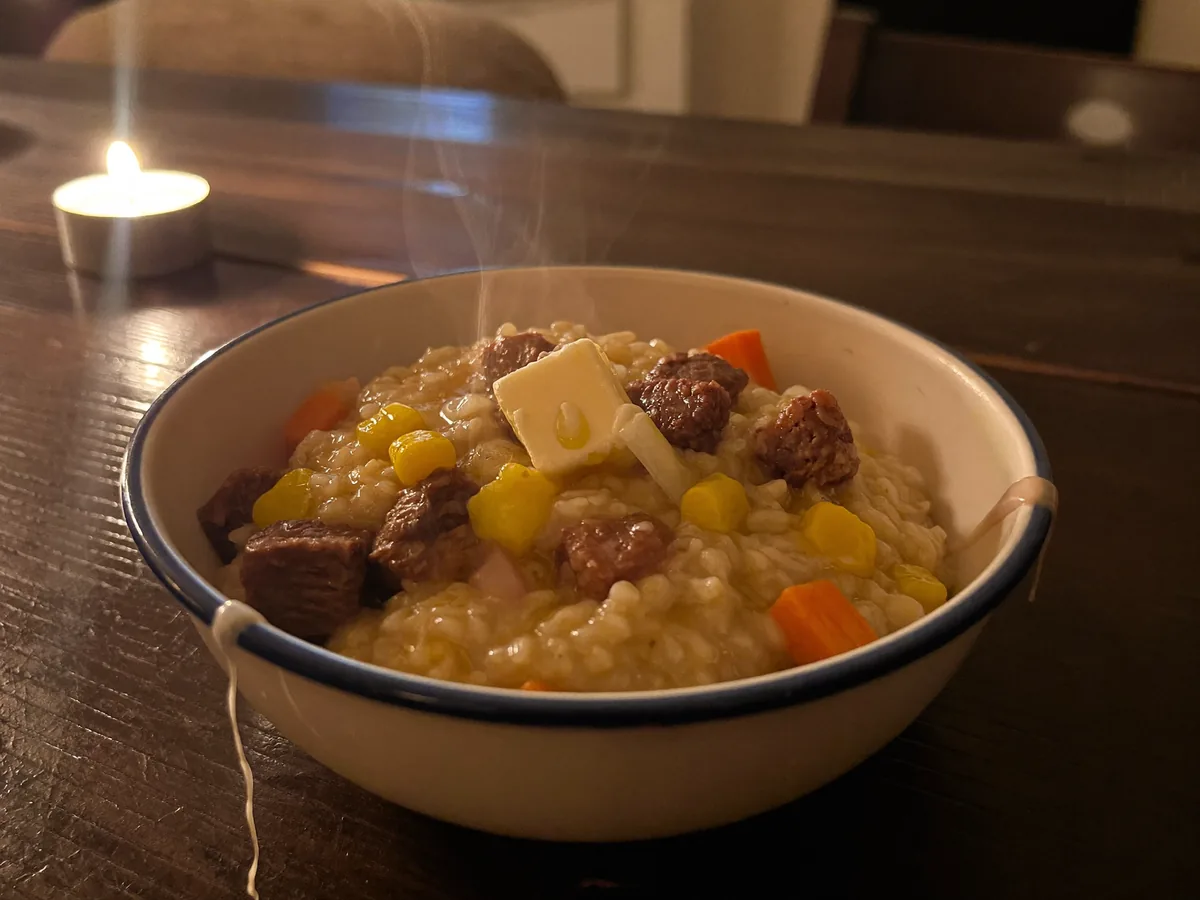 Кукурузная каша с тушенкой