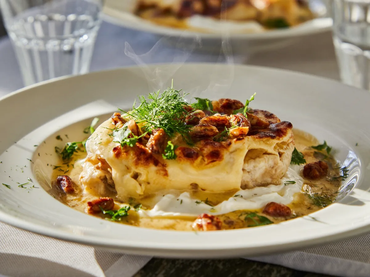 Куриная грудка с грецкими орехами запеченная в духовке