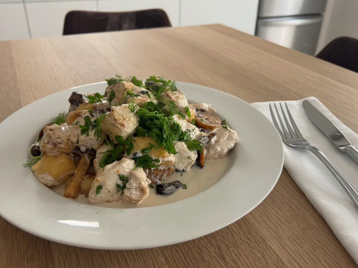 Куриное филе в грибном соусе