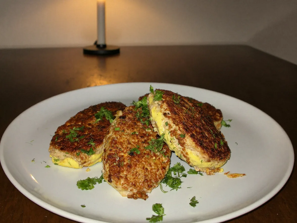 Куриные котлеты с зеленым луком