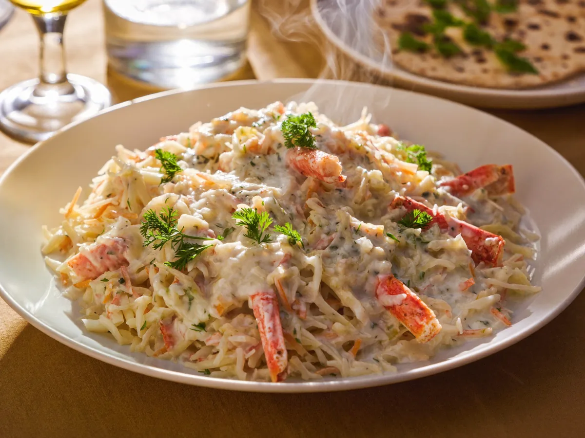 Лаваш с крабовыми палочками и корейской морковкой