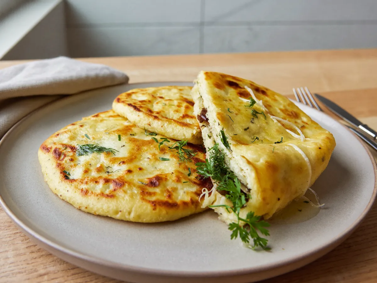 Лепешки с укропом на сковороде