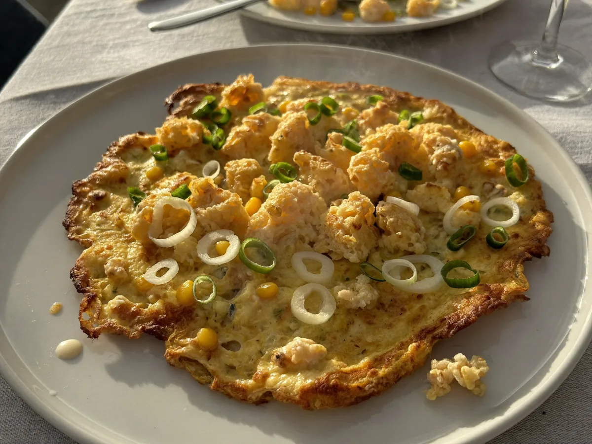Омлет с цветной капустой и кукурузой