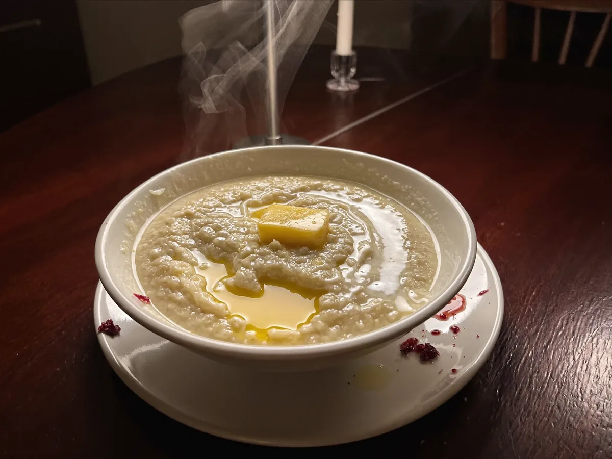 Овсяная каша с малиной