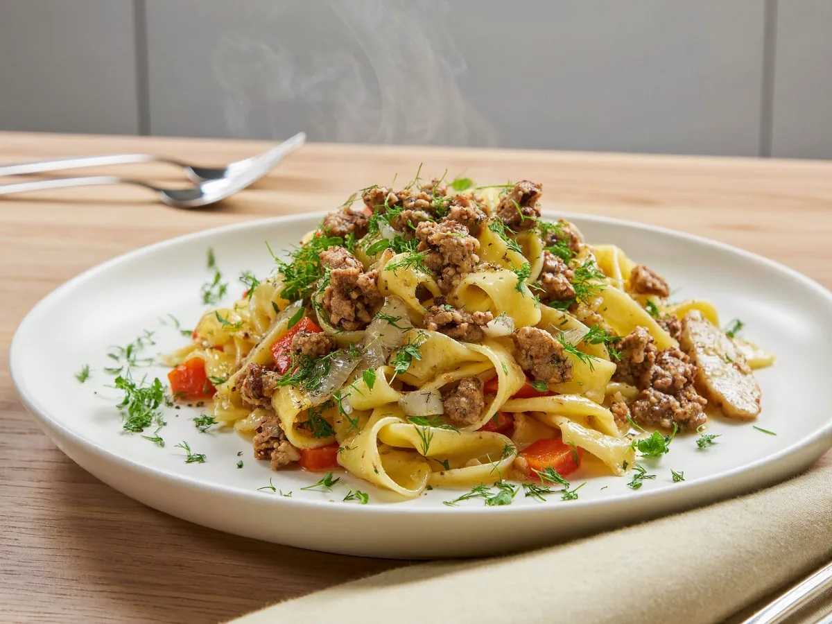 Печень с макаронами