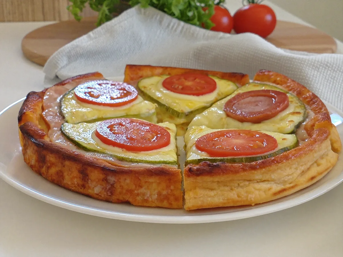 Пицца из кабачков без муки на сковороде