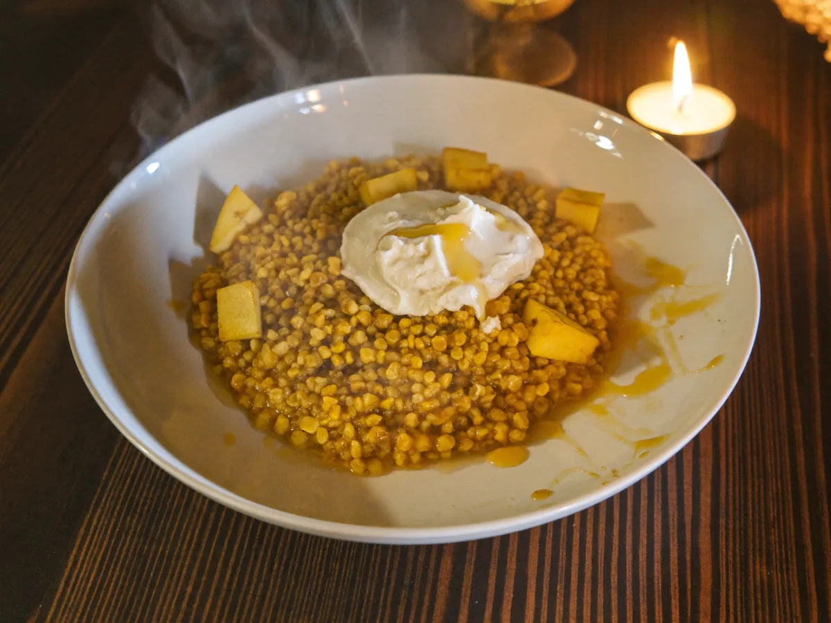 Пшенная каша с яблоками