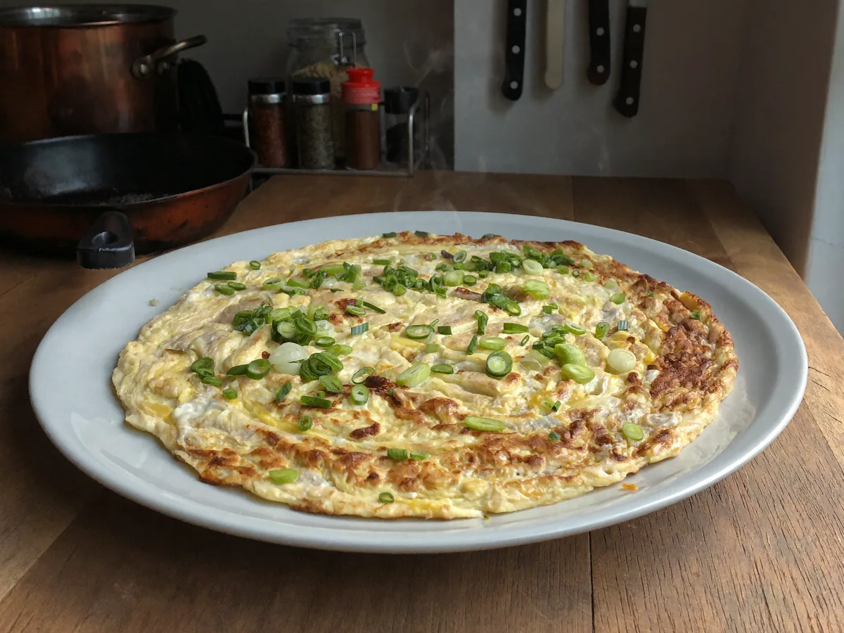 Пышный омлет с гренками