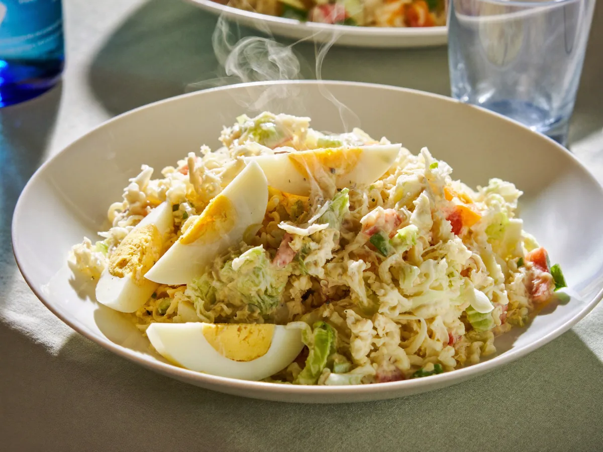 Салат из морской капусты с яйцом
