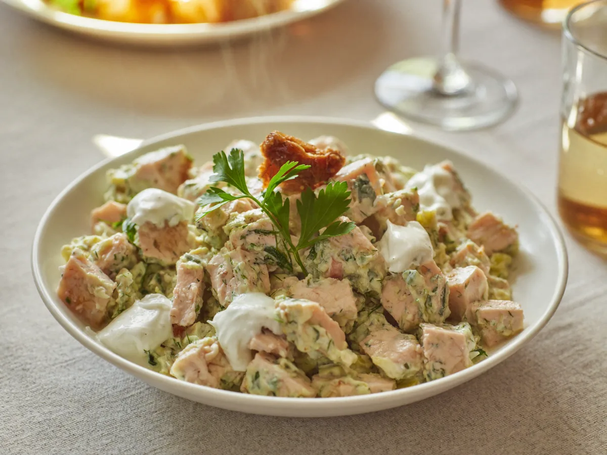 Салат с дайконом и курицей