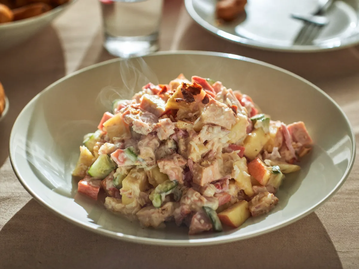 Салат с курицей и сельдереем