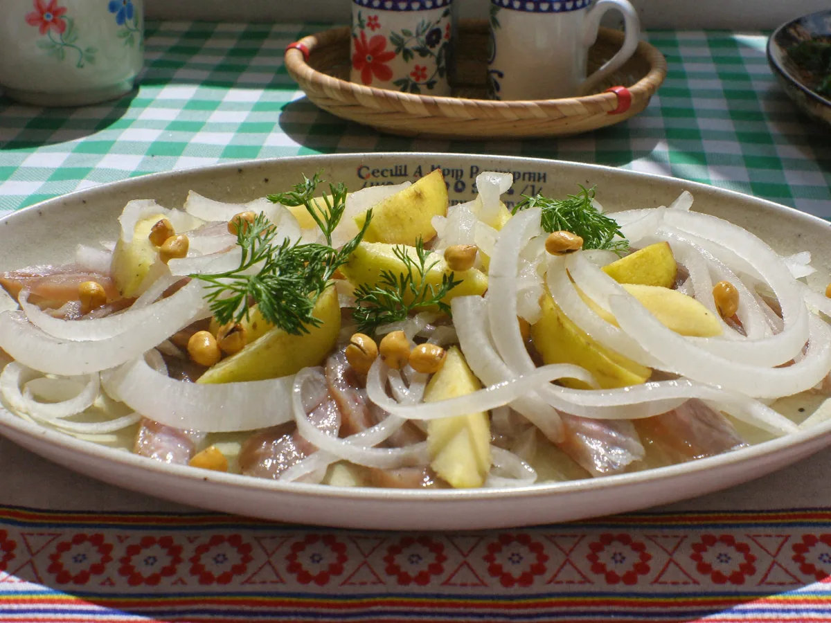 Сельдь в горчично-уксусной заливке
