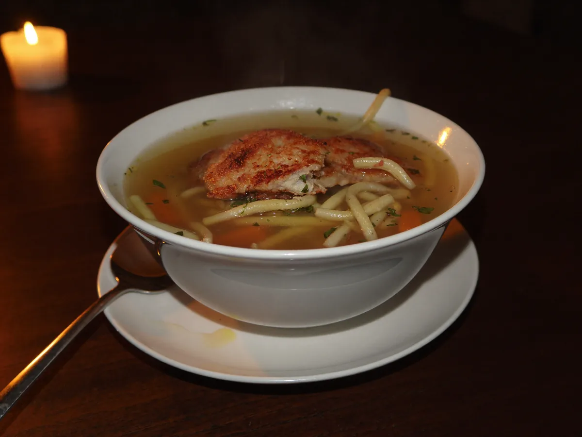 Суп с индейкой, грибами и макаронами