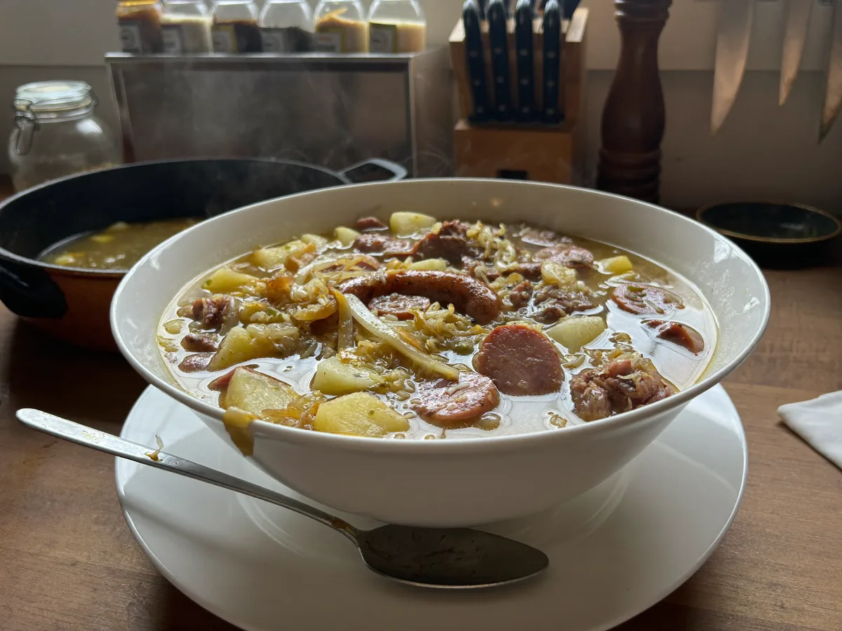 Суп с сосисками и рисом