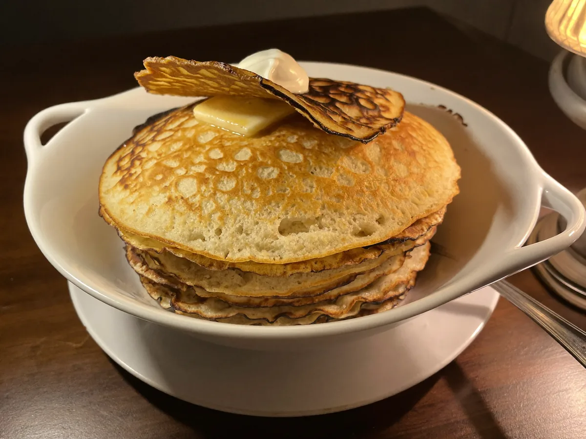Сырные блины на дрожжах