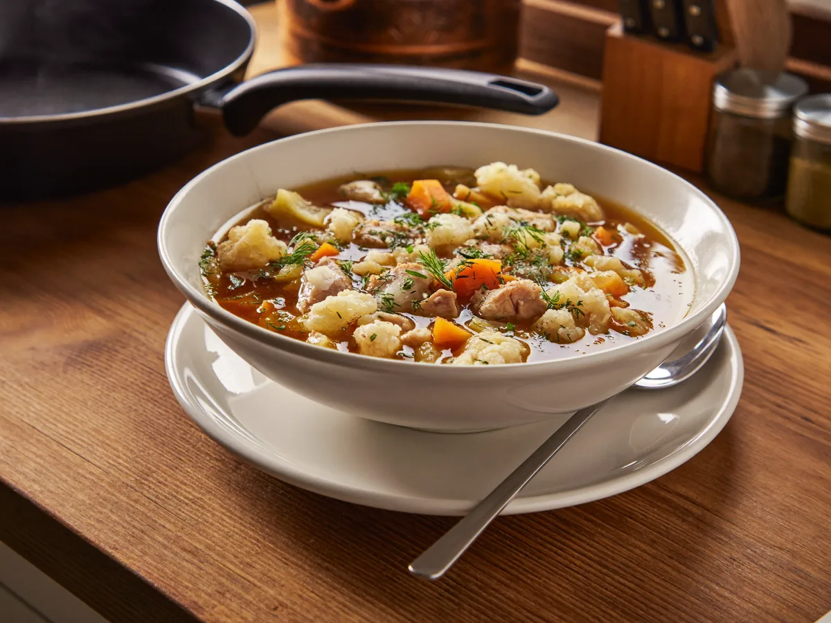 Сырный суп с капустой курицей и плавленным сыром