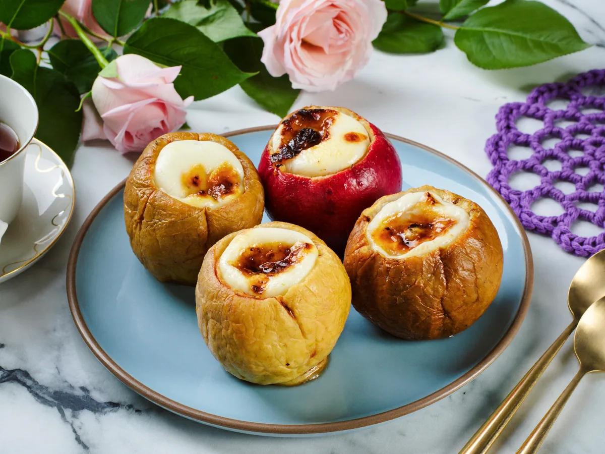Яблоки, запеченные с творожным сыром
