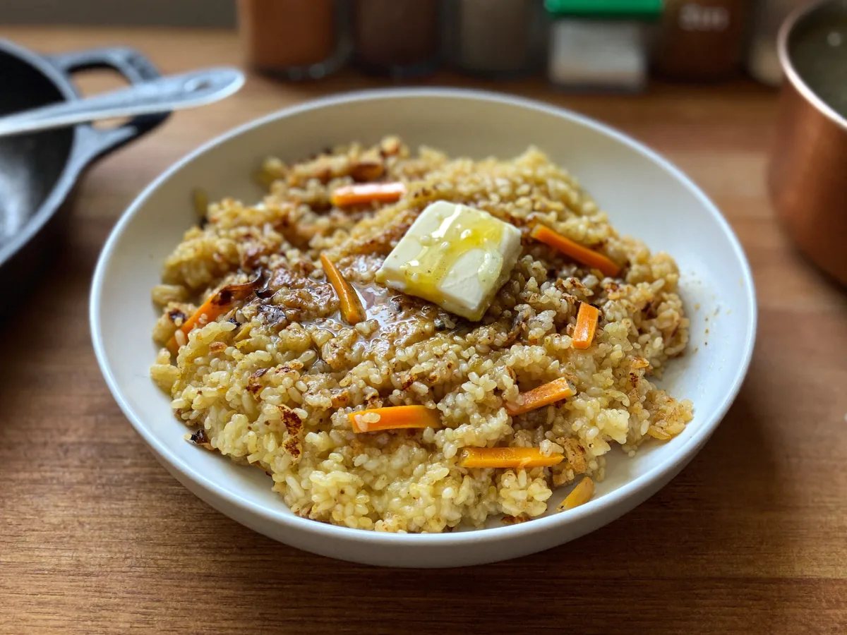 Ячневая каша с тушенкой